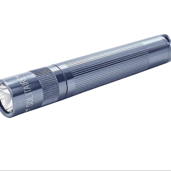Mag-Lite Original Solitaire LED Flashlight - Picture 2 of 6
